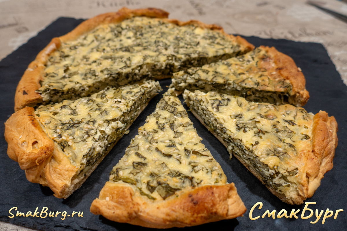 Домашний пирог со щавелем и творогом - идеальный летний десерт. Присоединяйтесь - будет вкусно!