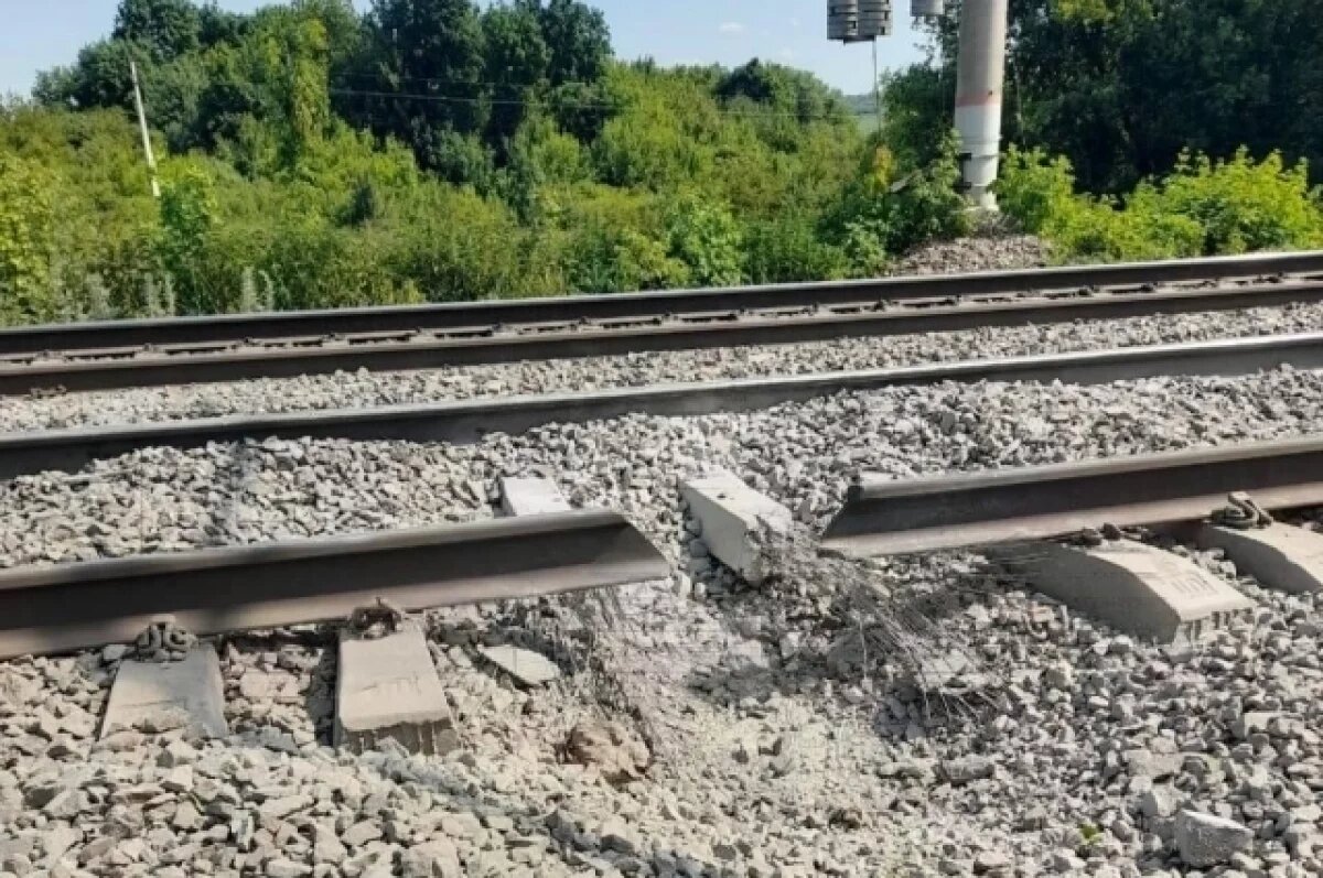    Следственные органы рассматривают произошедшее как акт терроризма.