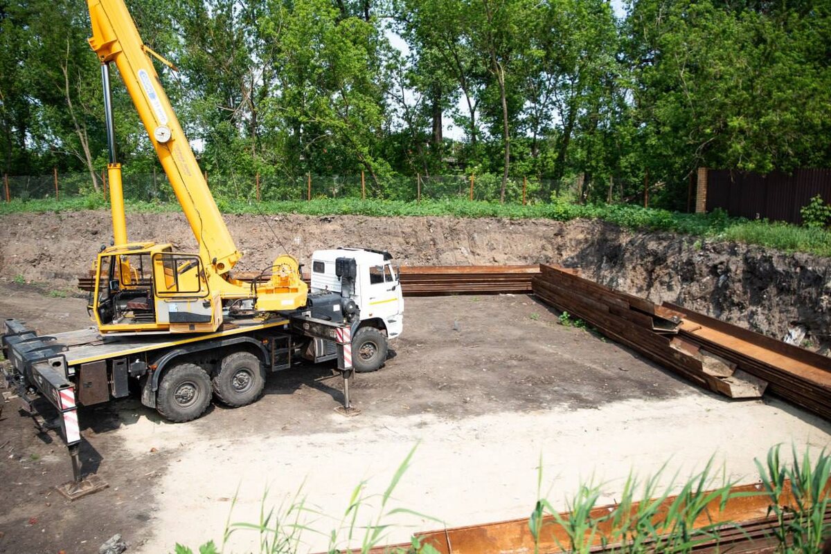    Коммунальную инфраструктуру в Курске продолжают обновлять