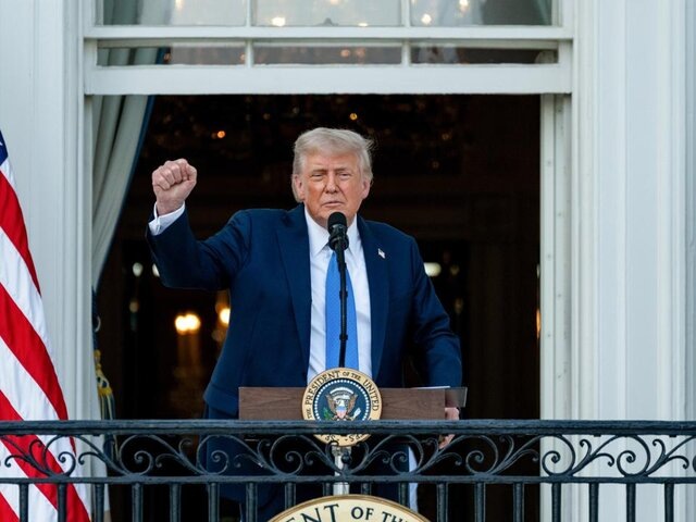    Фото: ТАСС/EPA/POOL/Eric Lee