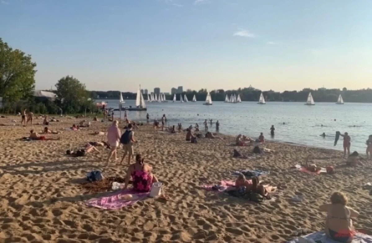    Море рядом.