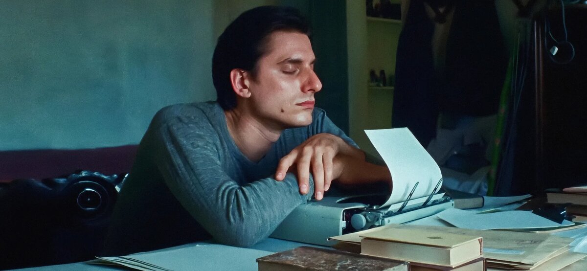 Скриншот из фильма "Мартин Иден"