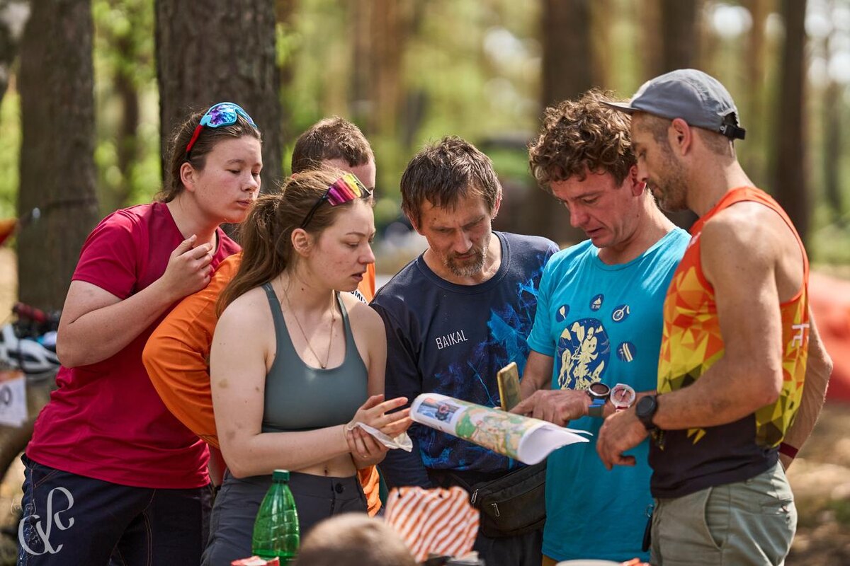 На этой фотографии произносится фраза "водные паузы" применительно к этапу гребли
