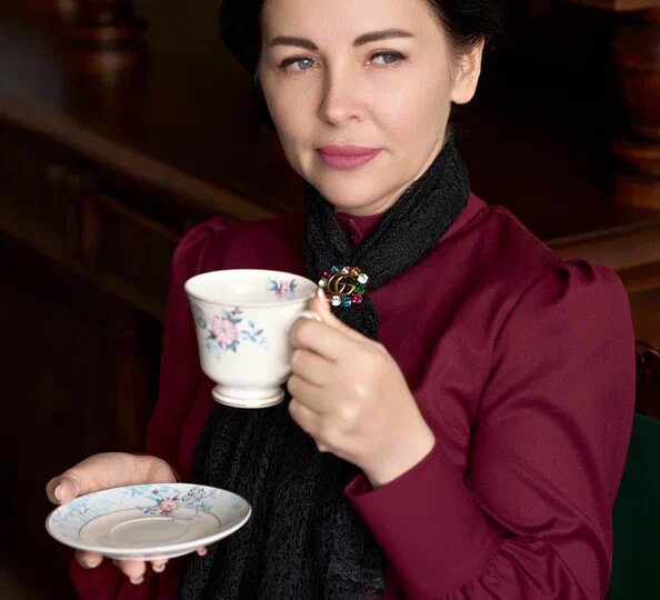 Любовь к себе: как перестать быть “последней буквой алфавита”. Честный разговор с гипнотерапевтом Аленой Миллер.