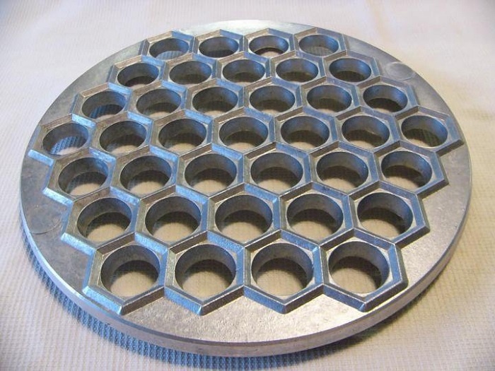 Пельменница позволяла сделать много пельменей за раз. / Фото: youla.ru