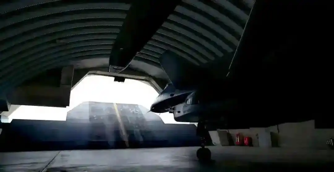 Китайский ангар для истребителя  baidu.com