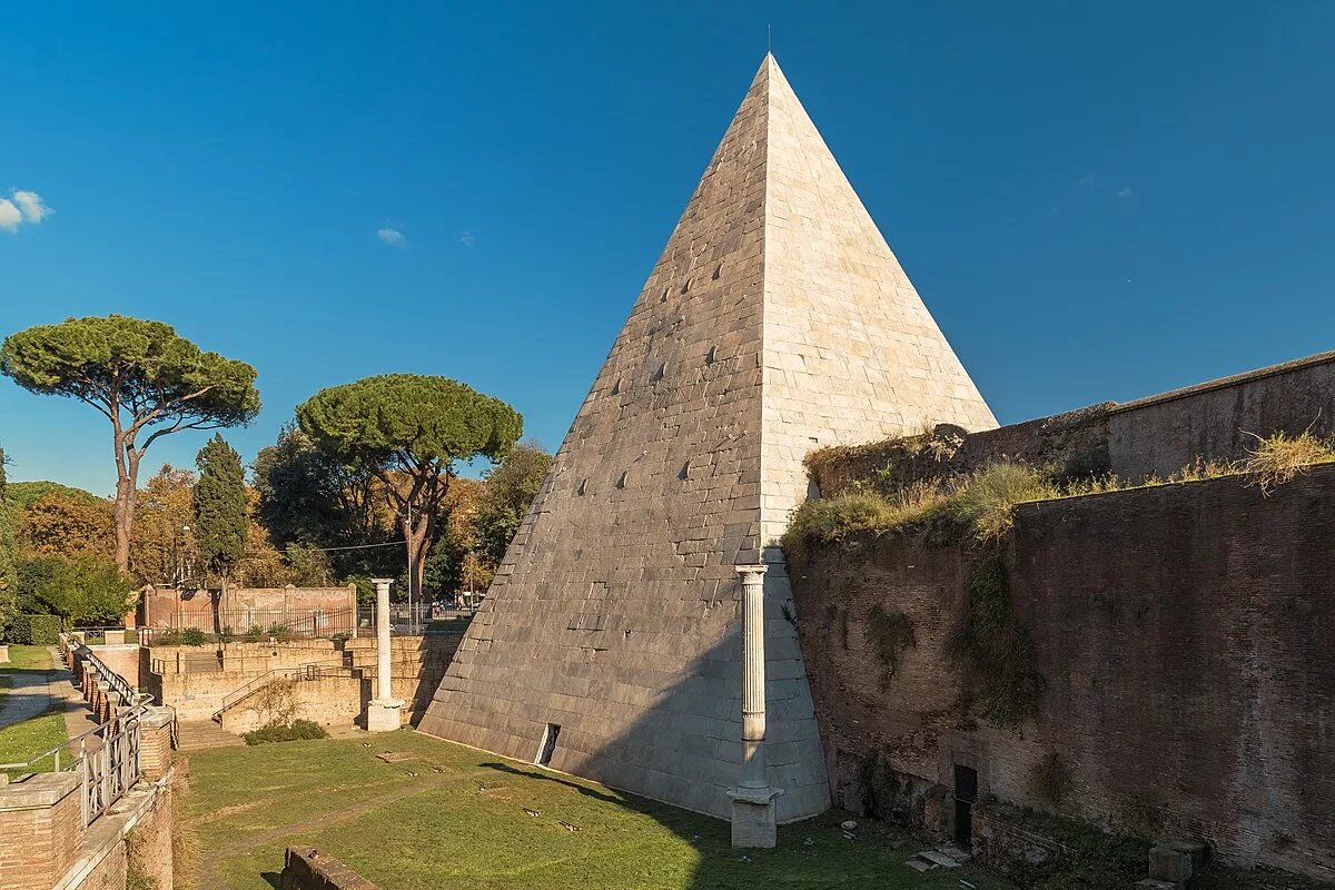 Пирамида Цестия (Рим)