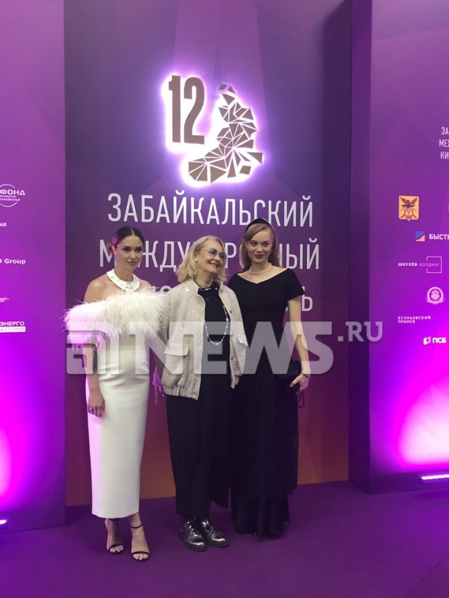 Агата Муцениеце на кинофестивале