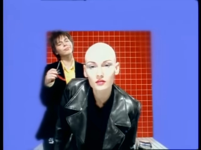 скриншот из клипа Утекай, фото из инета