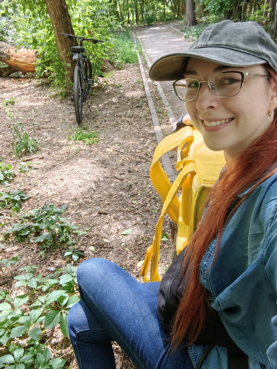 Велокурьер, курьер, Яндекс Еда, на приприроде, Ольга Грин. 