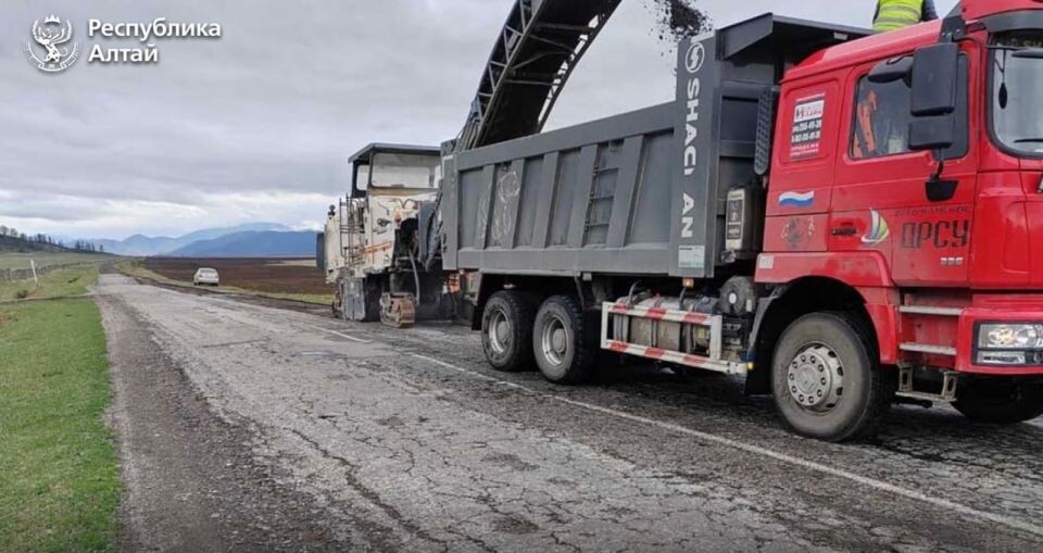    Ремонт дороги Сугаш — Талда. Источник: t.me/altaygov
