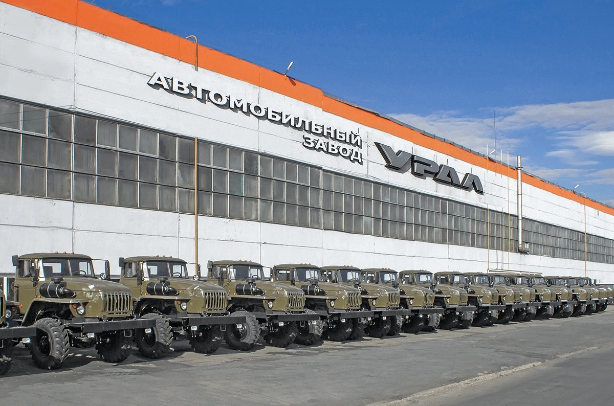 Фотографии: https://5koleso.ru/avtopark/vnedorozhniki-iz-miassa-chto-sejchas-proizvodit-avtozavod-ural/? 