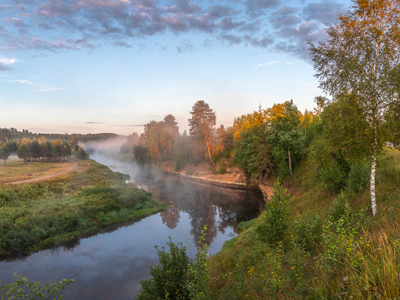 Источник фото: https://it-s-a-wonderful-world.ru/krasivye-mesta-na-reke-oredezh-derevni-bolshie-i-malye-sludicy-i-zabroshennaya-myza/