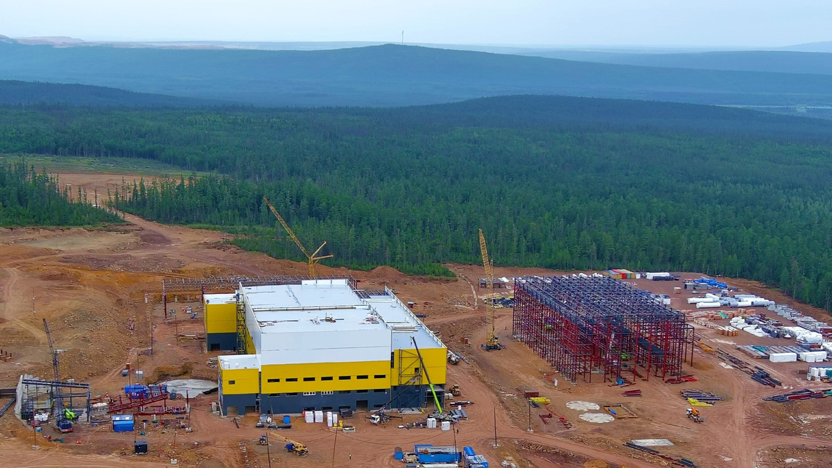 © ПАО «Селигдар» / seligdar.ru (Строительный работы в сентябре 2024 г. На тот момент степень готовности проекта составляла 60%)