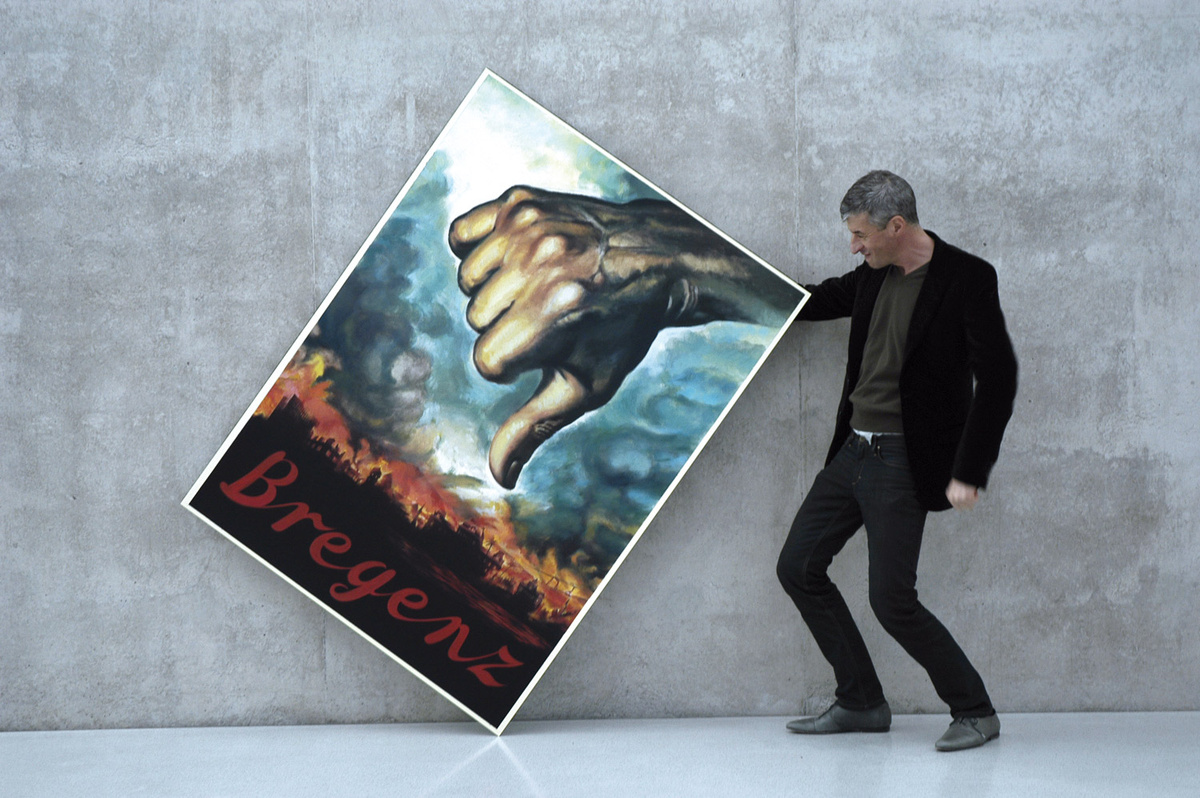 Маруцио Каттелана  / Maruzio Cattelan со своей постером под названием  " Брегенц " 2008 год / 
 