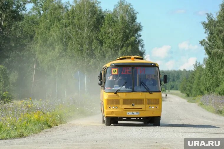 В ходе ДТП с автобусом, в котором были дети, пострадали 12 несовершеннолетних и двое взрослых. Фото: Вадим Ахметов © URA.RU