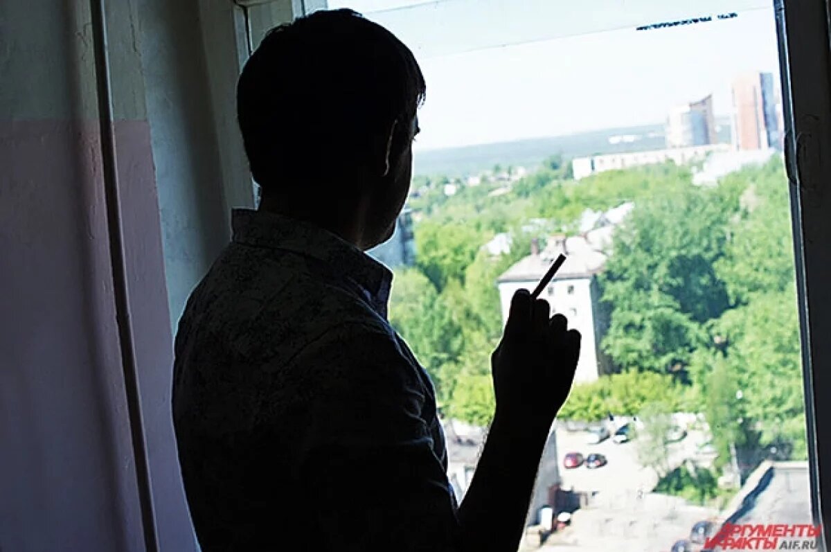    За курение в подъездах оренбуржцев хотят штрафовать на 50 тысяч рублей