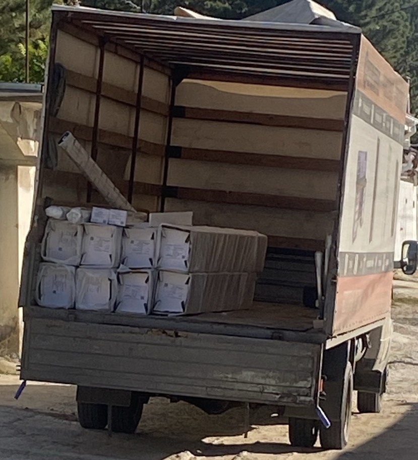 Лучше перевозить роллеты грузовым автомобилем