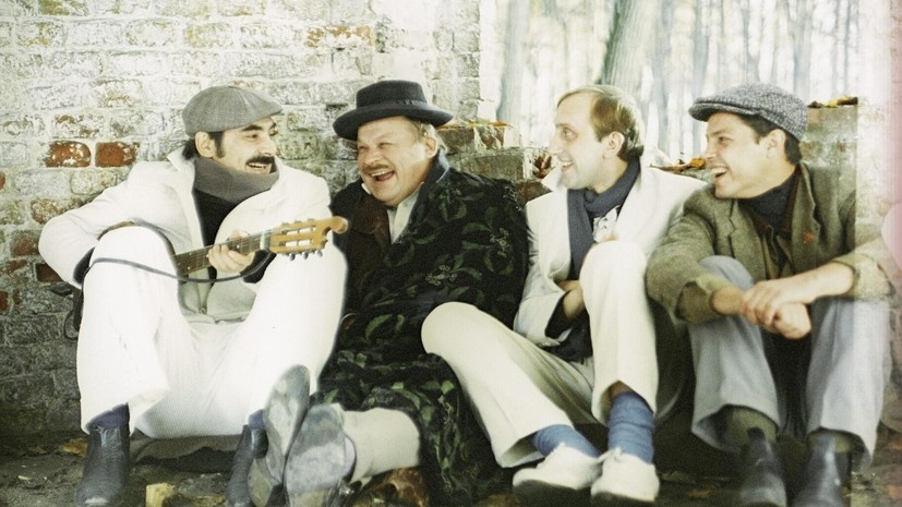    Александр Панкратов-Чёрный, Пётр Щёрбаков, Николай Аверюшкин и Игорь Скляр в фильме Карена Шахназарова «Мы из джаза» Legion-Media Photographers
