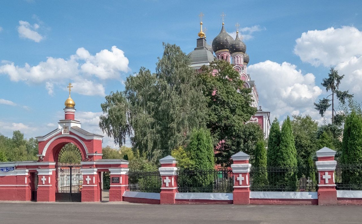 Церковь во имя чудотворной Тихвинской иконы Божьей Матери