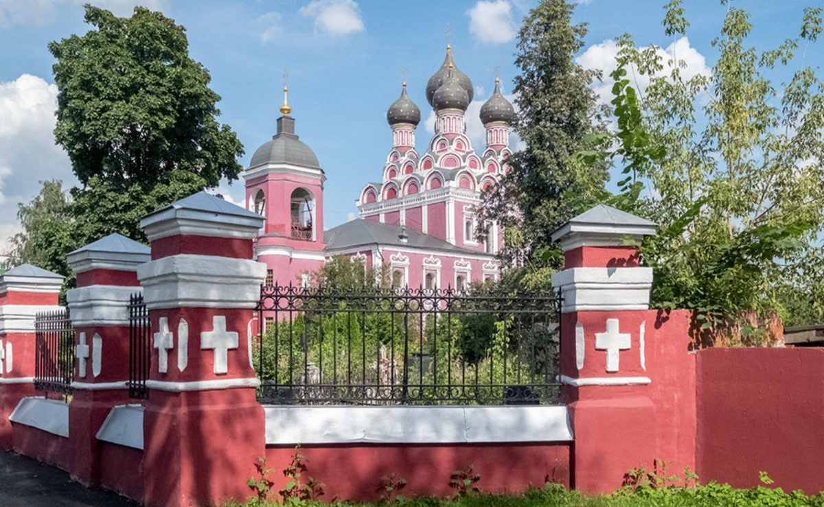 Церковь во имя чудотворной Тихвинской иконы Божьей Матери