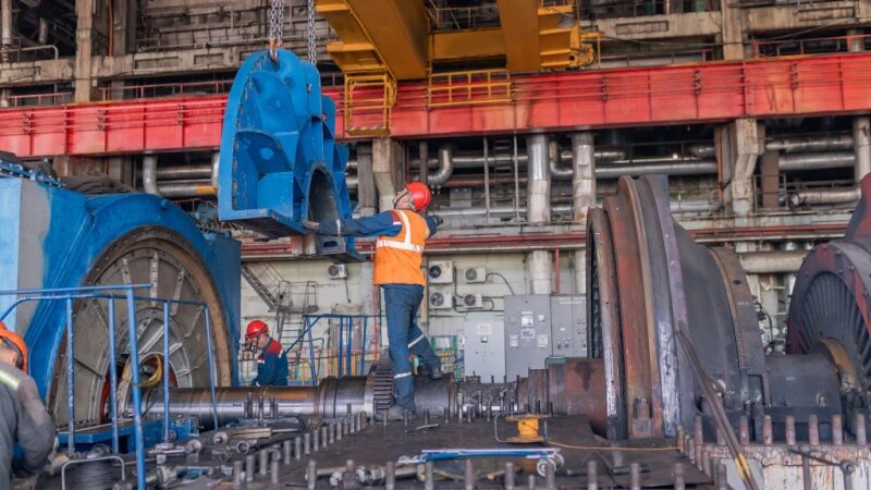     СГК, ремонт труб. Фото предоставлено СГК.