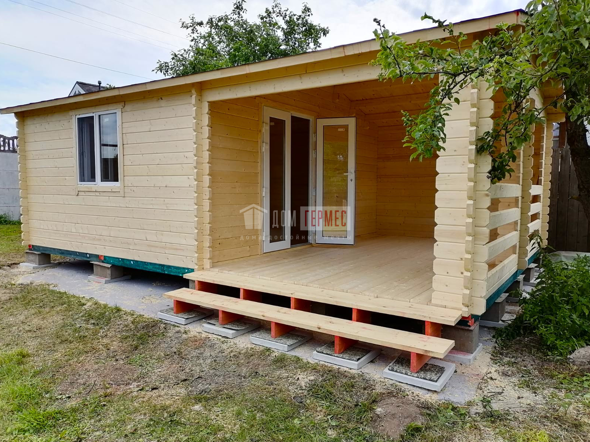 Садовый дом с верандой по типовому проекту