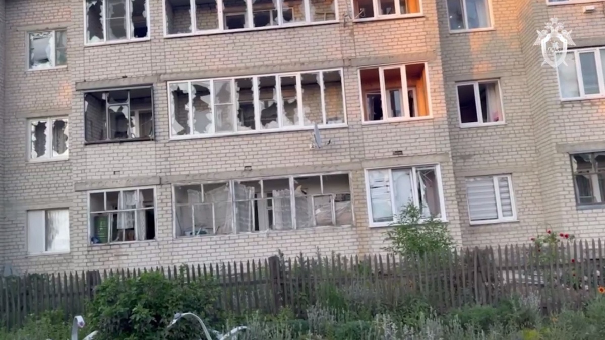    5 июня 2025 года украинские боевики нанесли ракетный удар по жилым домам города Рыльска Курской области