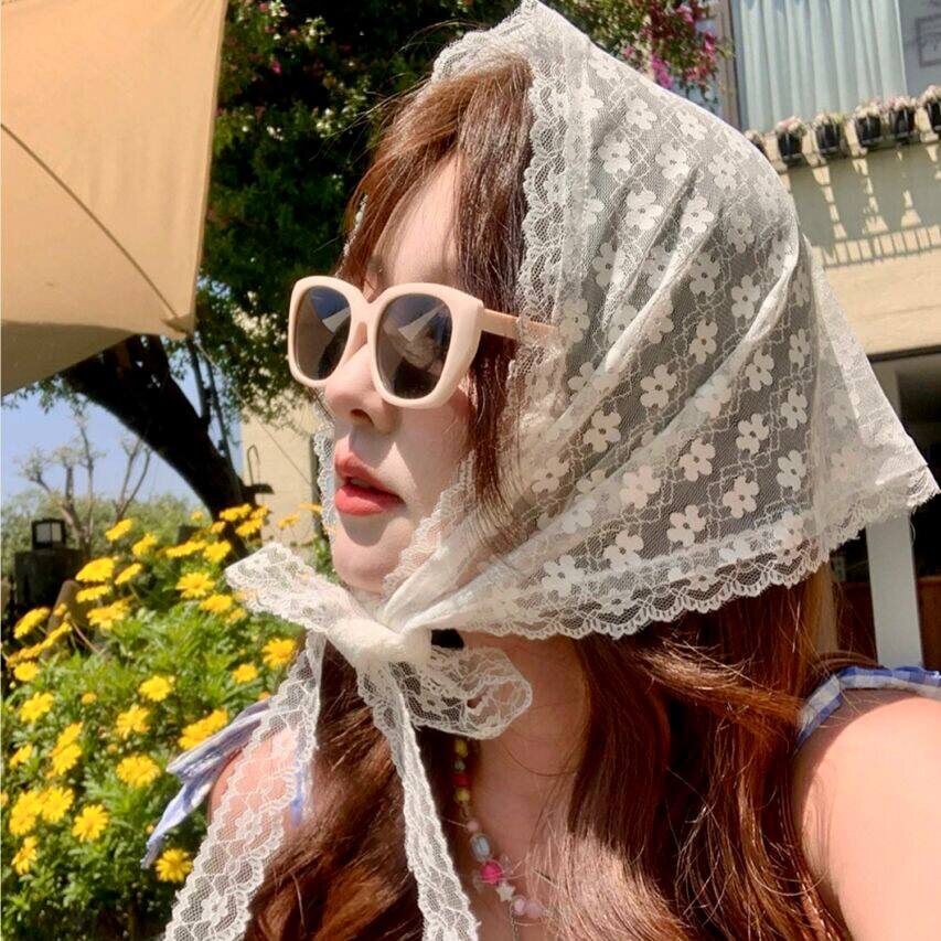 Японка в платке бабу-сюка