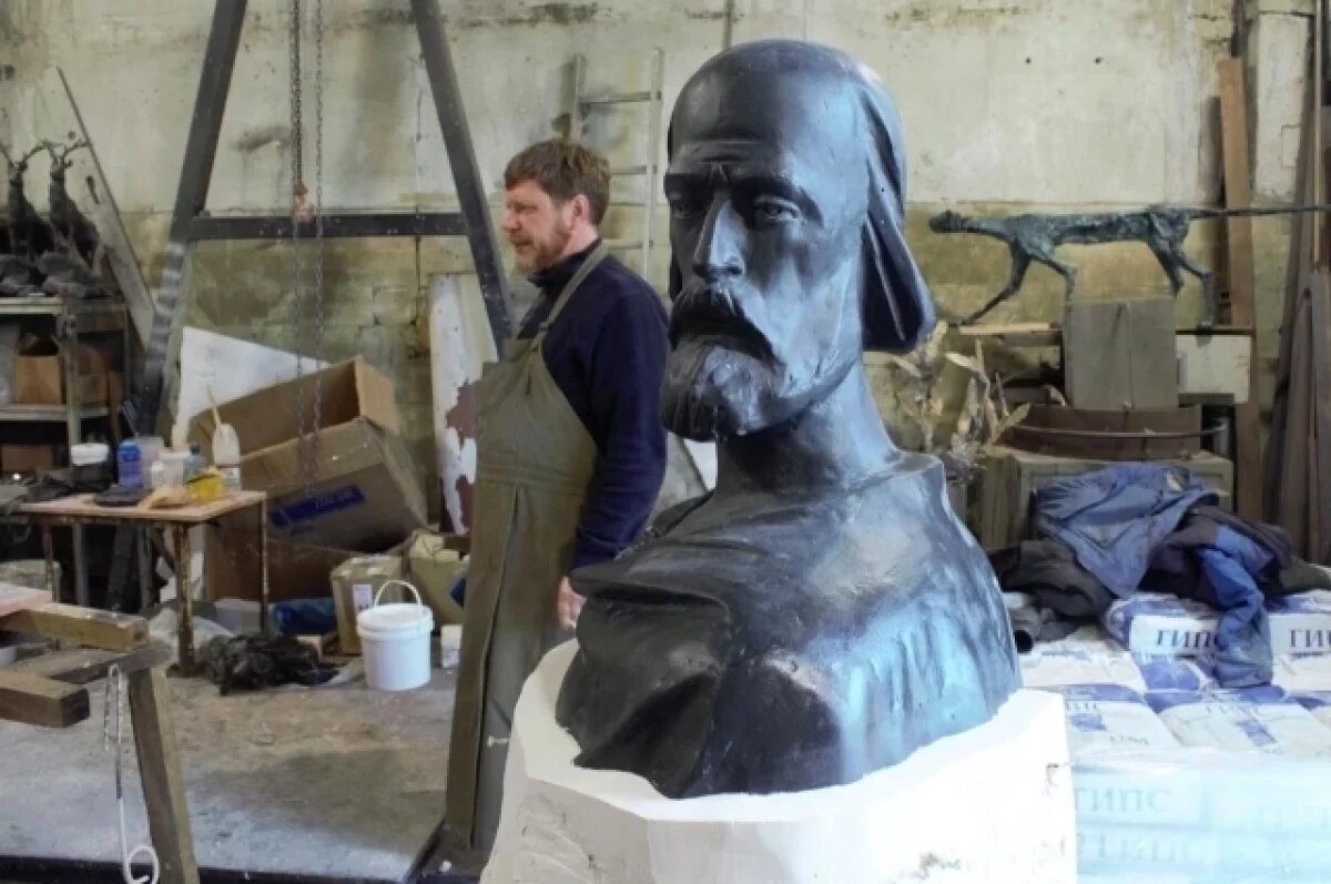    Скульптор приступил к отливке псковского памятника Довмонту