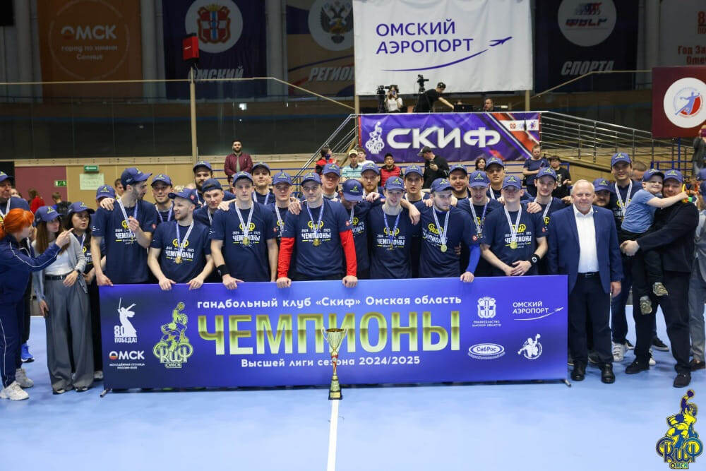    От чемпионов в символической сборной - три игрока и тренер