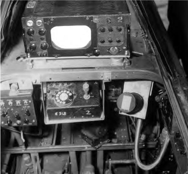 Аппаратура дистанционного управления NDR-1. Источник фото: https://fai.org.ru/forum/topic/47432-lampovyie-soldatyi-svobodyi-udarnyie-bespilotniki-proekta-option/