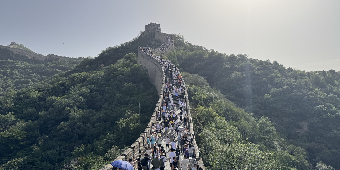Главные достопримечательности Китая. Великая Китайская стена. Гроты Лунмэнь. Императоры Ян и Хуан.