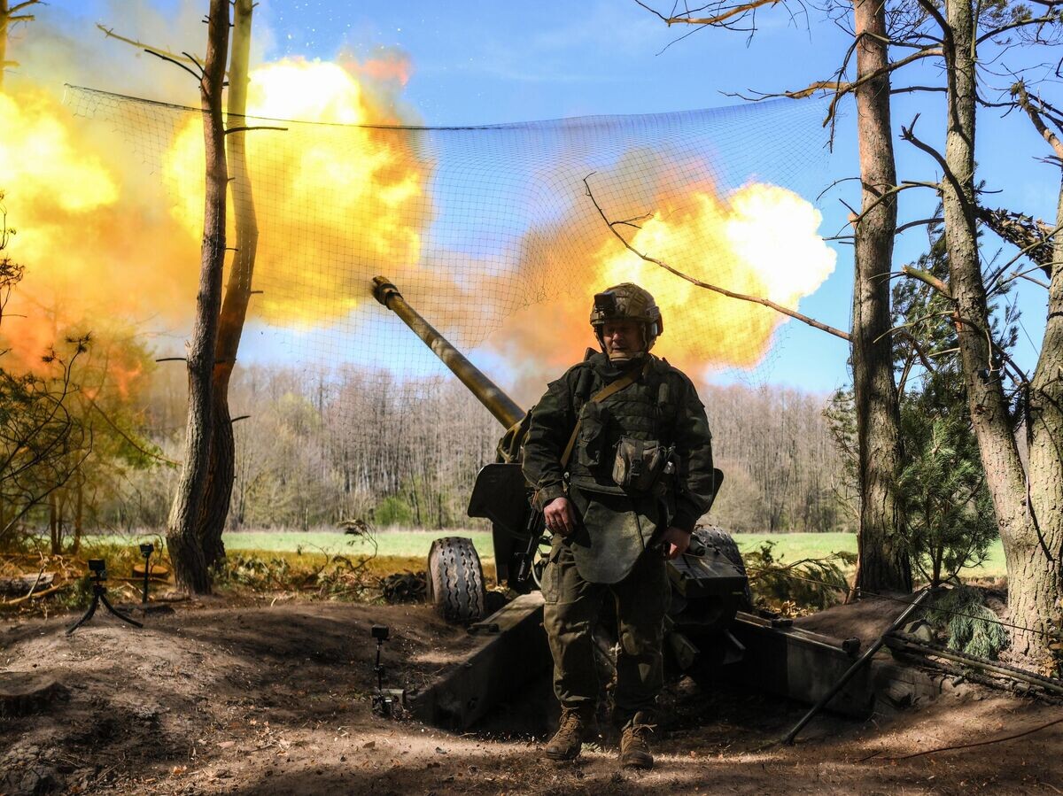    Российский военнослужащий в зоне спецоперации© РИА Новости / Сергей Бобылев