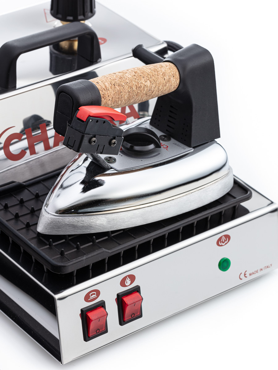 Утюг с парогенератором CHAYKA Profi 2