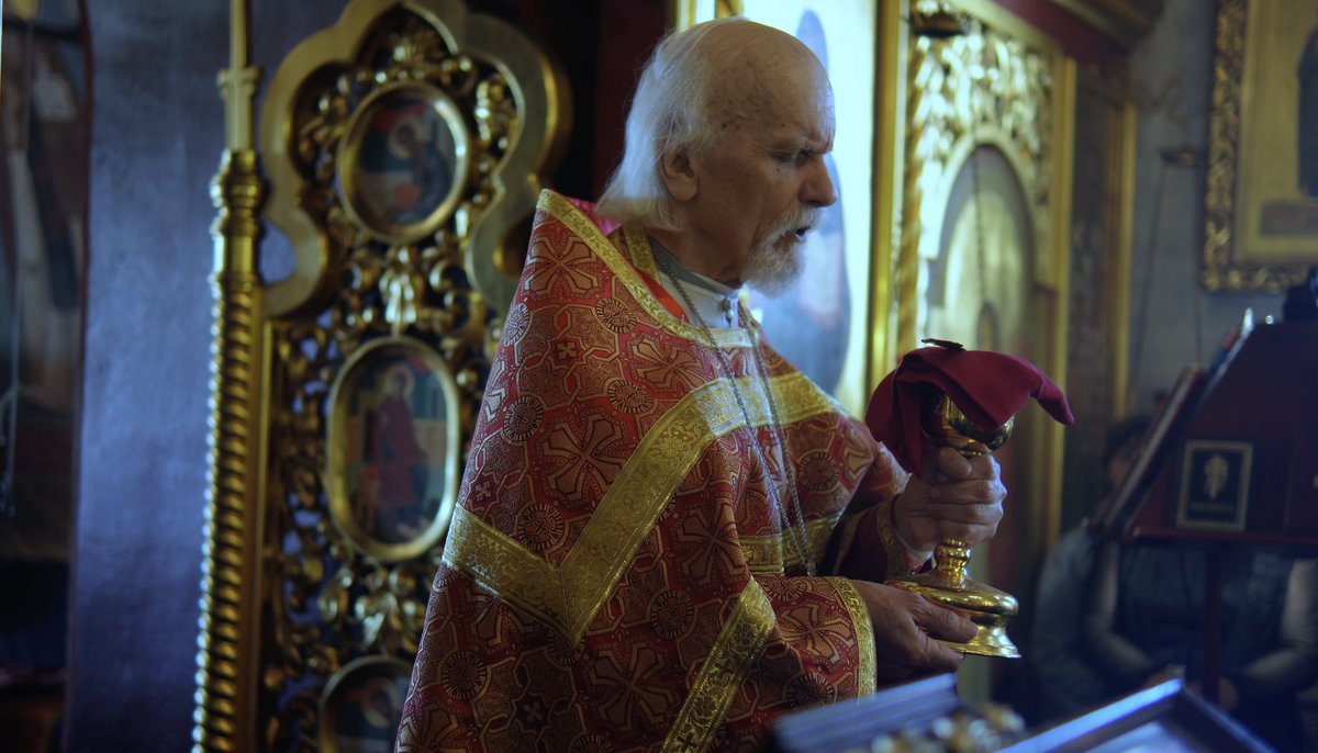 Торжества начались с Акафиста и Литургии в старинном Успенском Горицком монастыре.