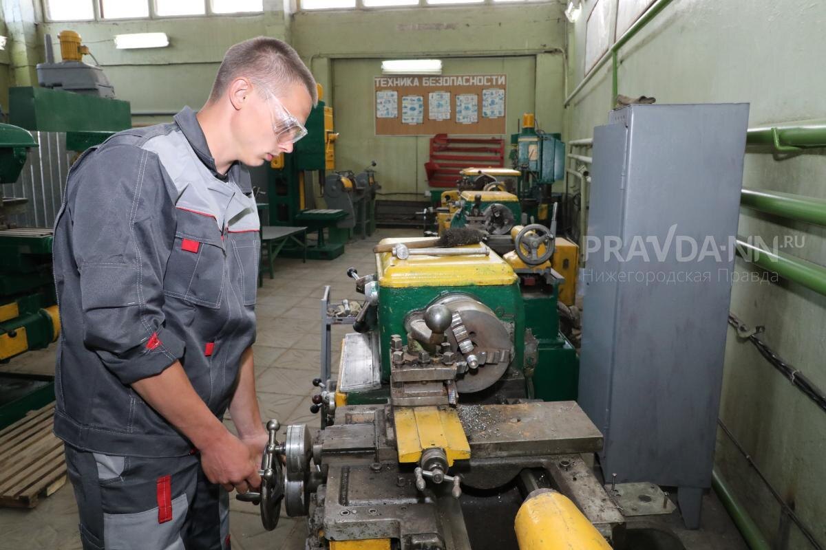    Лидерами по уровню средних предлагаемых зарплат стали токари