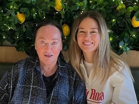 «У меня нет ни бровей, ни волос»: Гузеева рассекретила особенность своей внешности спустя годы