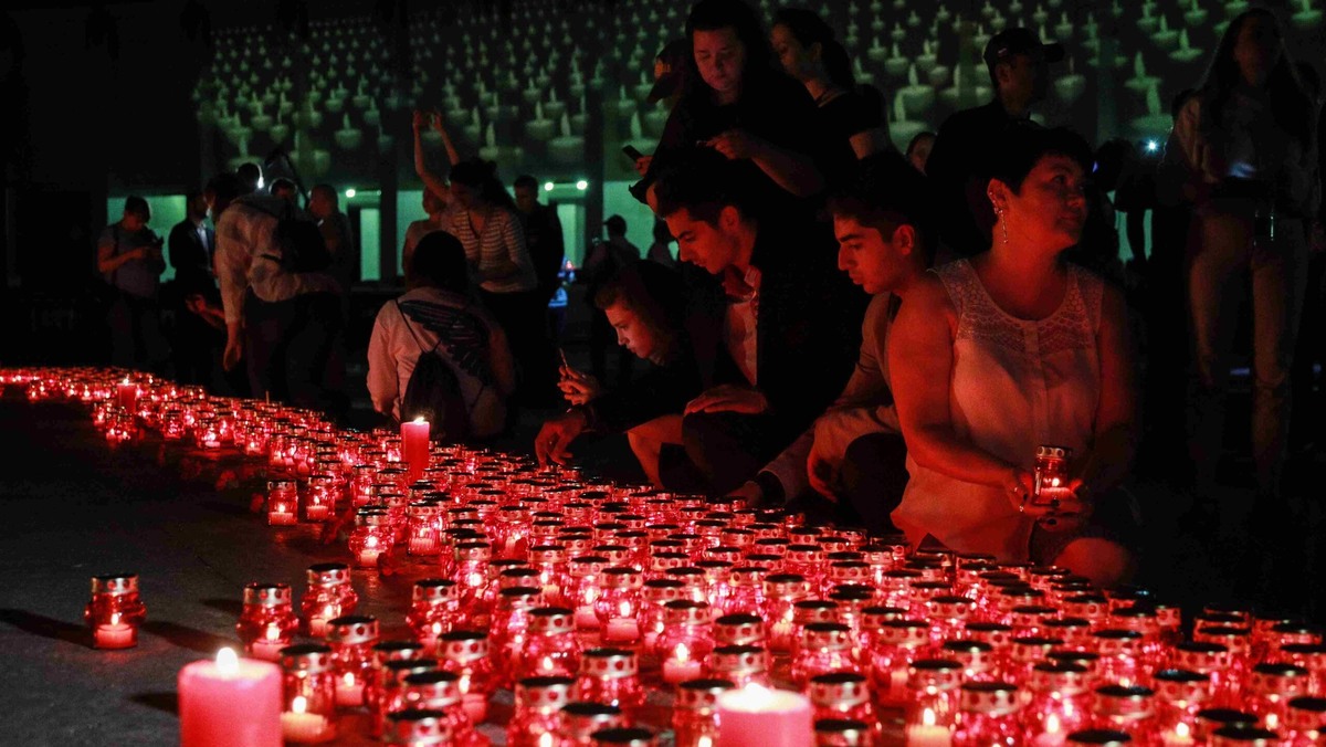    22 июня свечи зажигают в память о тех, кто прошёл войну и кто погиб. Фото: Bulkin Sergey / news.ru / www.globallookpress.com