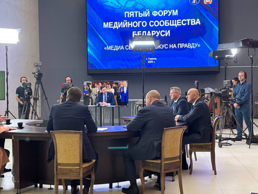     "СМИ должны говорить только правду": главный редактор "Беларусь сегодня"