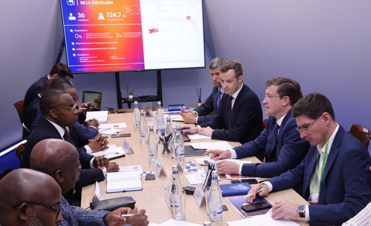    Глеб Никитин обсудил перспективы реализации совместных проектов с делегацией Экваториальной Гвинеи в ходе конференции «ЦИПР»