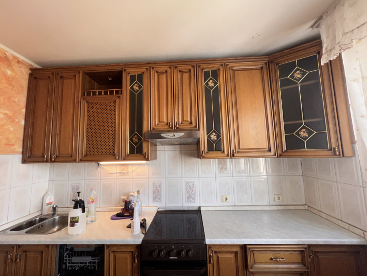 так выглядела кухня: было приемлемо, но только на первое время (мое мнение)