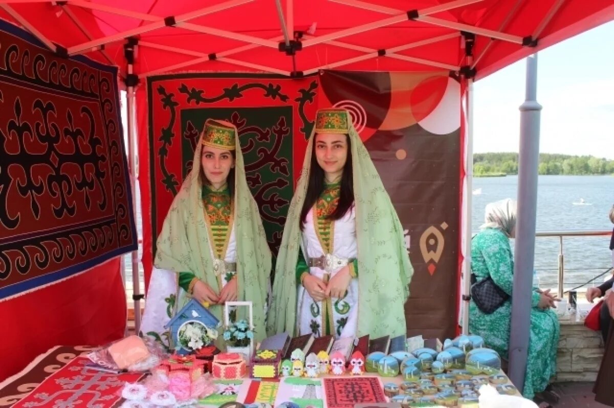    Надежда Кадышева и «Канитель».