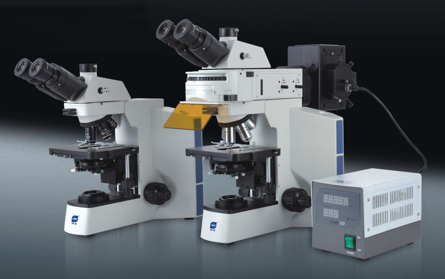 Рис.2 – Прямой микроскоп CX40 для флуоресценции и фазового контраста.