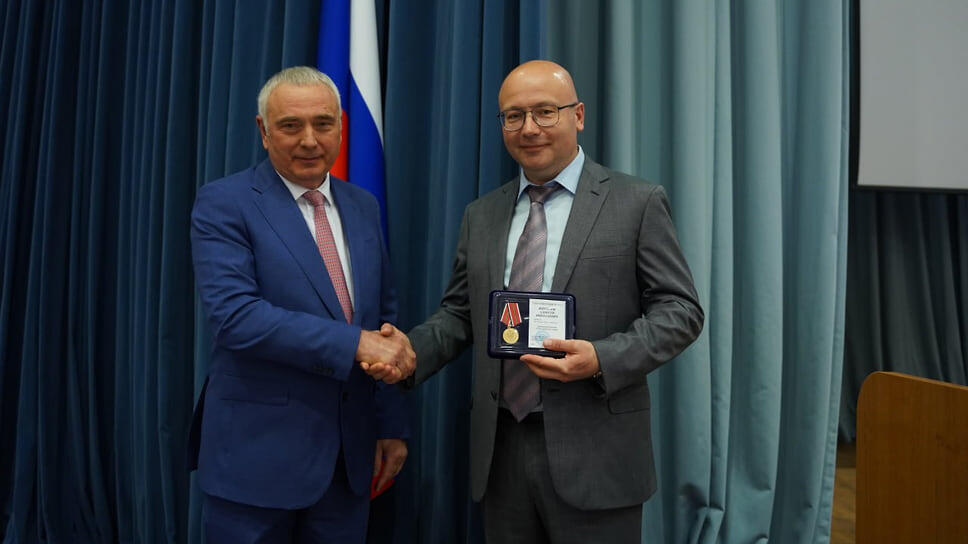 Алексей Шипилов (справа).📷Фото: объединенная пресс-служба судов Краснодарского края