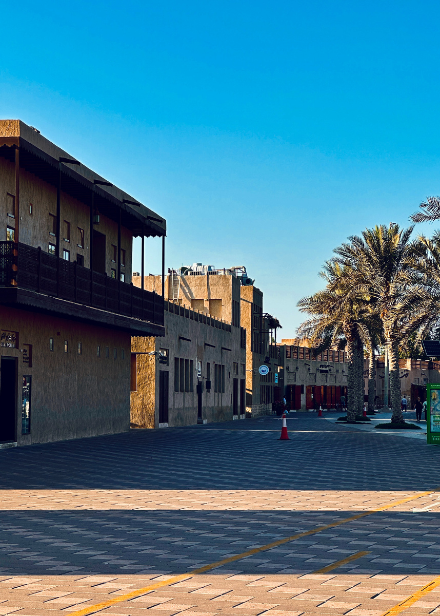 Историческая застройка вдоль набережной