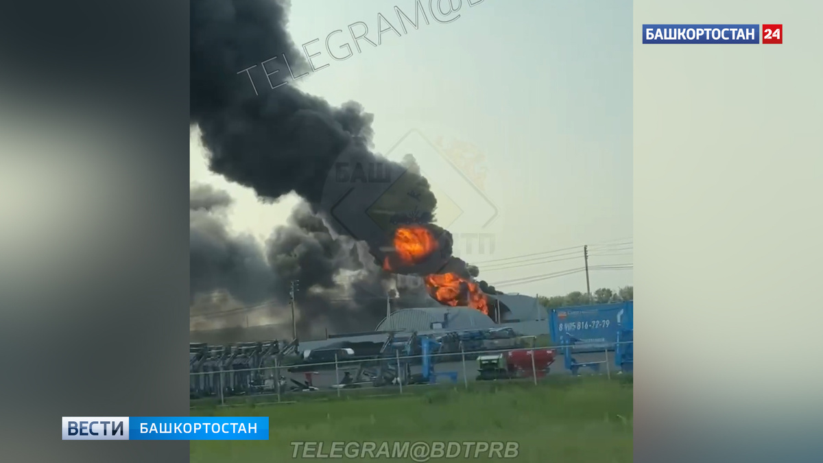    В Уфимском районе в селе Нижегородка произошел пожар в металлическом ангаре