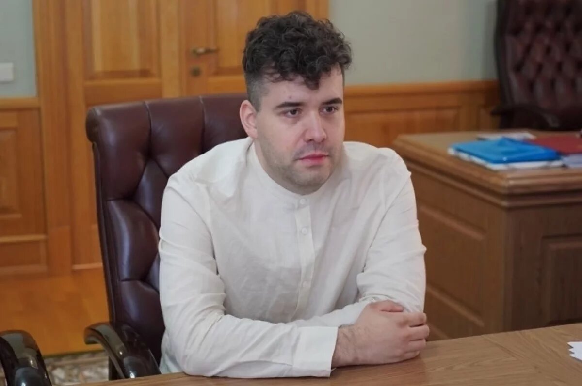    Александр Богомаз встретился с брянским шахматистом Яном Непомнящим