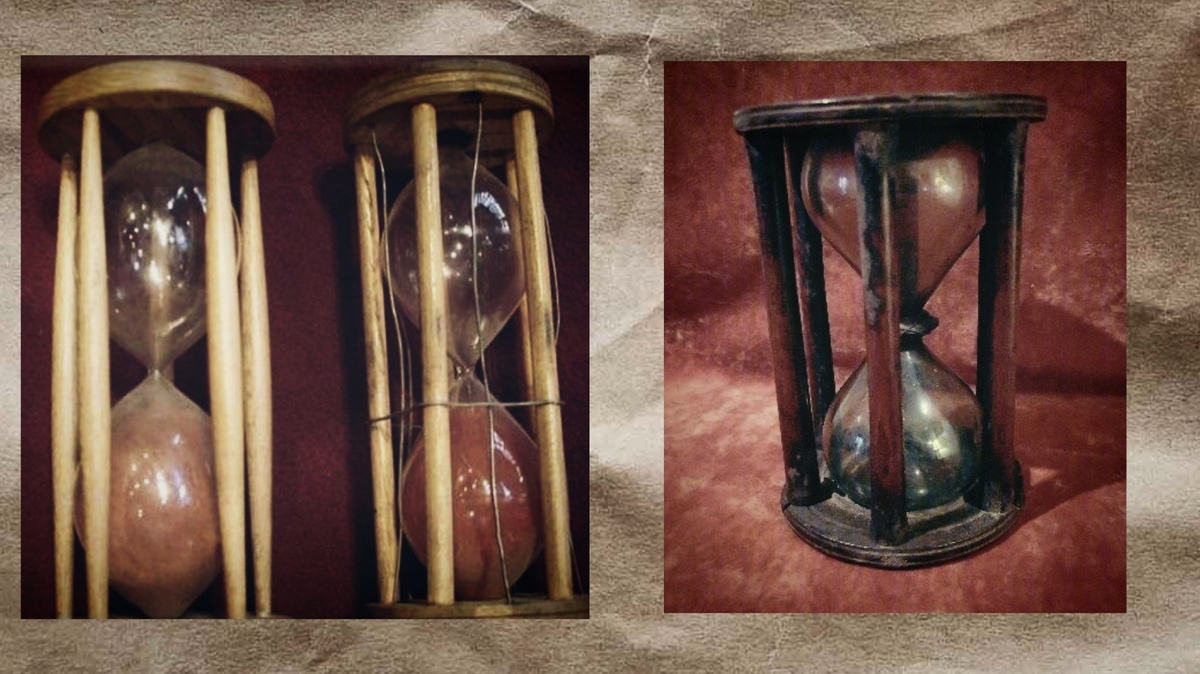 Такие вот они, реальные примеры корабельных часов того времени.