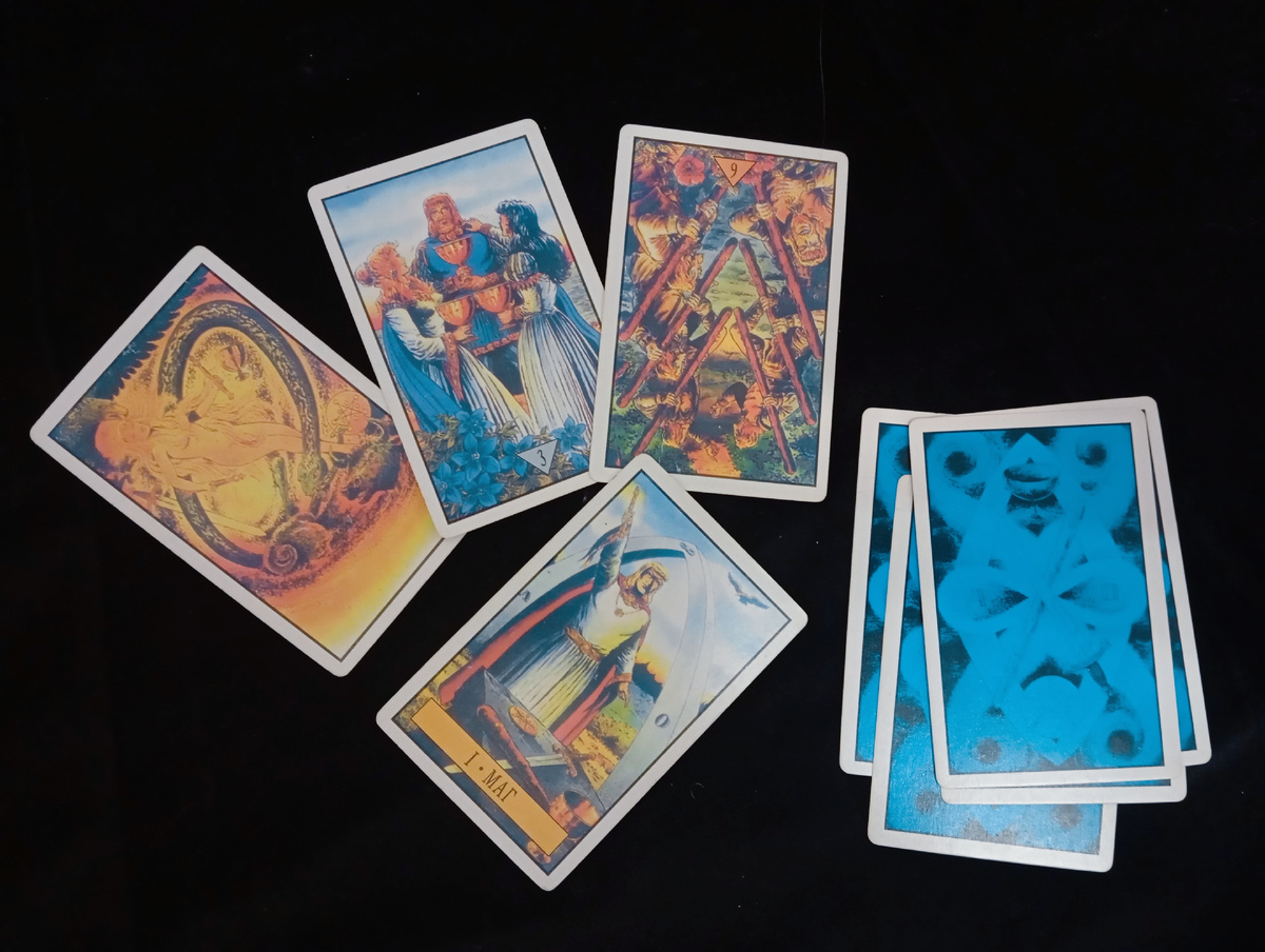 Таро для Козерогов на июнь 2025